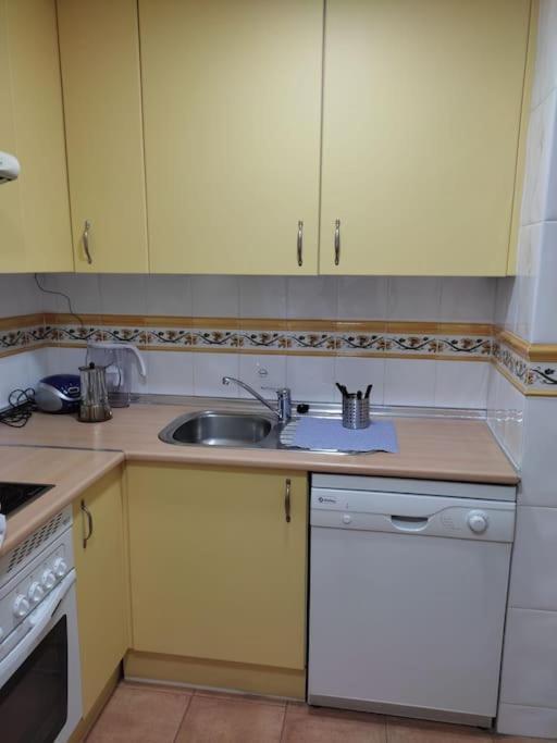 Apartamento Renovado En El Centro De Benalmádena Exterior foto